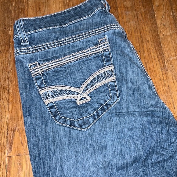 Cruel Abby Jeans! - Picture 2 of 3